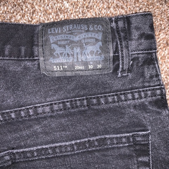 Levi’s shorts - Picture 2 of 3